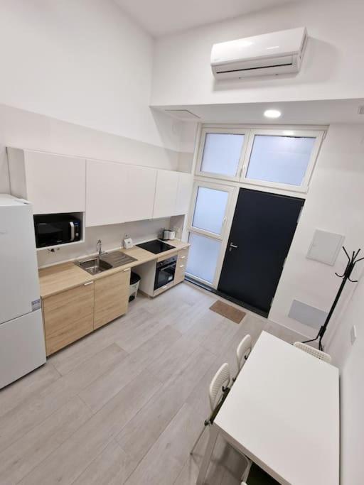 Seco Calle, Precisos Loft Super Equipado Cerca De Metro Pacifico มาดริด ภายนอก รูปภาพ